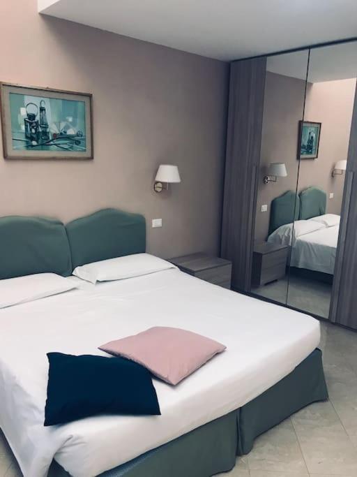 43 Ampio E Comodo Nel Centro Di Apartamento *